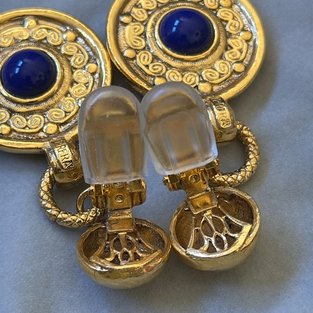 JOSE & MARIA BARRERA Signed Gold Clip-on Earrings - Picture 8 of 9